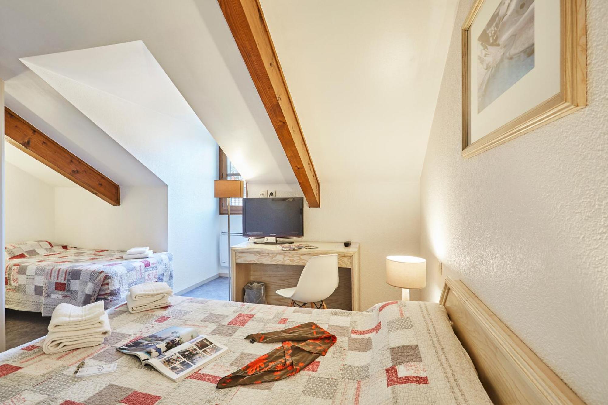Cit'Hotel Le National Cluses Ngoại thất bức ảnh