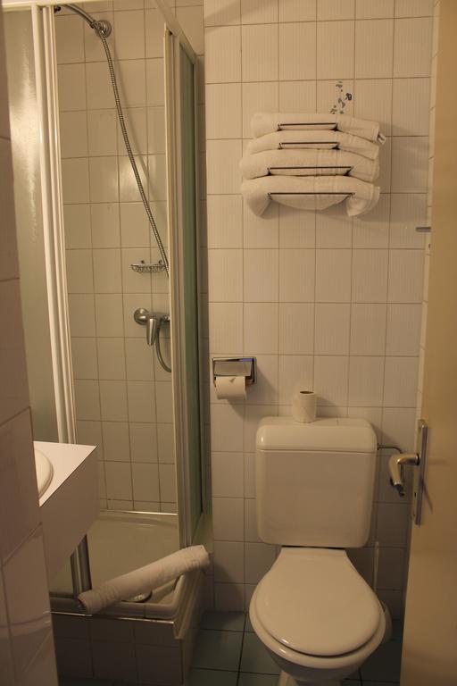 Cit'Hotel Le National Cluses Phòng bức ảnh